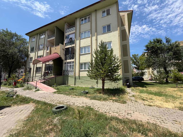 REMAX DEM'DEN ÇARŞI TOKİDE 3+1 KİRALIK DAİRE