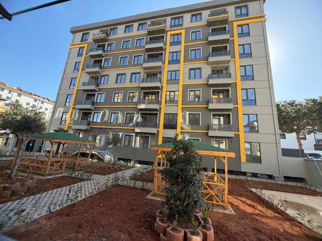 SULTANBEYLİ ORHANGAZİ'DE HAVUZLU SİTE İÇERİSİNDE KİRALIK DAİRE