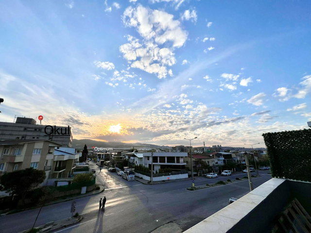 GAZİEMİR BEYAZEVLER’DE YENİ (2024) HAVALİMANINA YAKIN 4+1 SATILIK TRİPLEX VİLLA