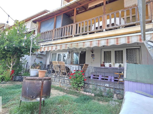 CAMİ MAHALLESİNDE "ALBATROS SİTESİNDE" SATILIK VİLLA