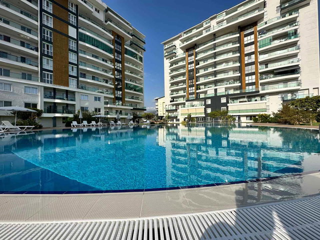 RÜYAM KONAKLARI'NDA HAVUZ, DENİZ VE NEHİR MANZARALI PRESTİJLİ 3+1