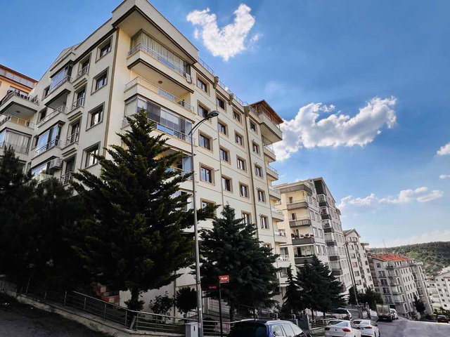 DIKMEN AKPINAR KONYA YOLUNA ÇOK YAKIN SATILIK 3 + 1 DAIRE
