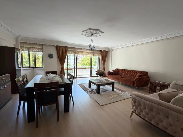 REMAX MOD'DAN ADALAR PORSUK BULVARINDA KİRALIK EŞYALI 3+1 DAİRE