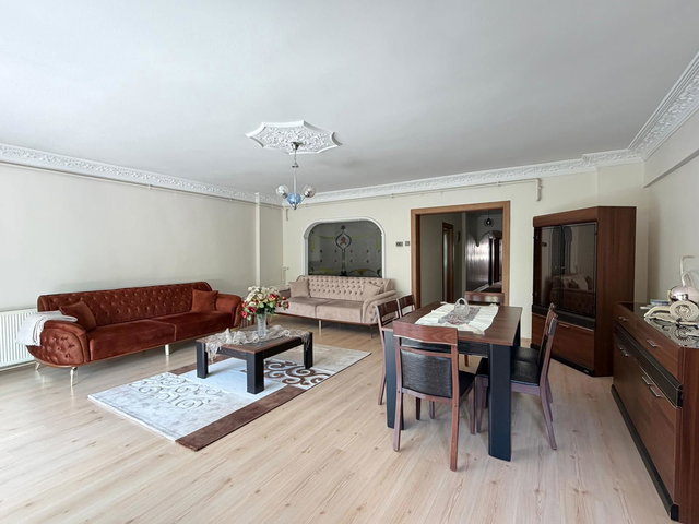 REMAX MOD'DAN ADALAR PORSUK BULVARINDA KİRALIK EŞYALI 3+1 DAİRE