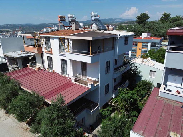 KUŞADASI’NDA 5+2 EŞYALI, 4 KATLI, 3 BANYOLU VİLLA | KREDİYE UYGUN
