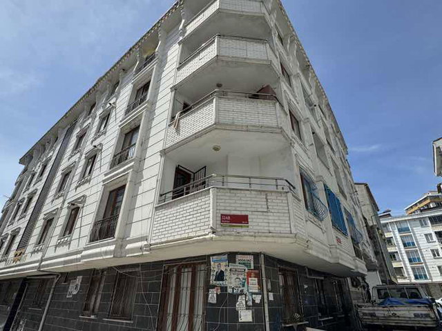 BAĞLARÇEŞME MAH.’DE SATILIK 2+1 GİRİŞ KAT KAPALI MUTFAK DAİRE