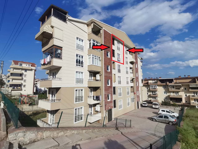 BOĞAZOVA CADDESINDE KIRALIK 2+1 DAIRE