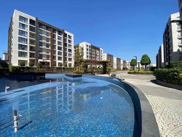 BEYLİKDÜZÜ KALEKENT 2. ETAP 2+1 KAPALI MUTFAK SATILIK DAİRE REMAX GÖKER