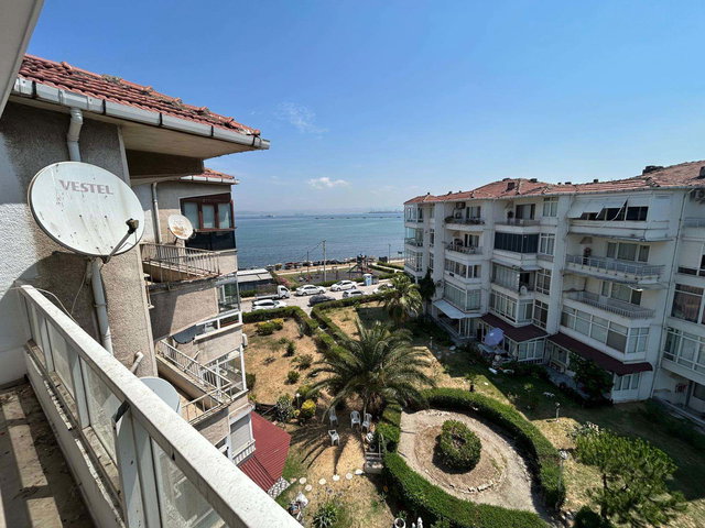 RE/MAX ŞEHİR'DEN ÇİFTLİKKÖY ZUHALKENT SİTESİN'DE SATILIK DAİRE