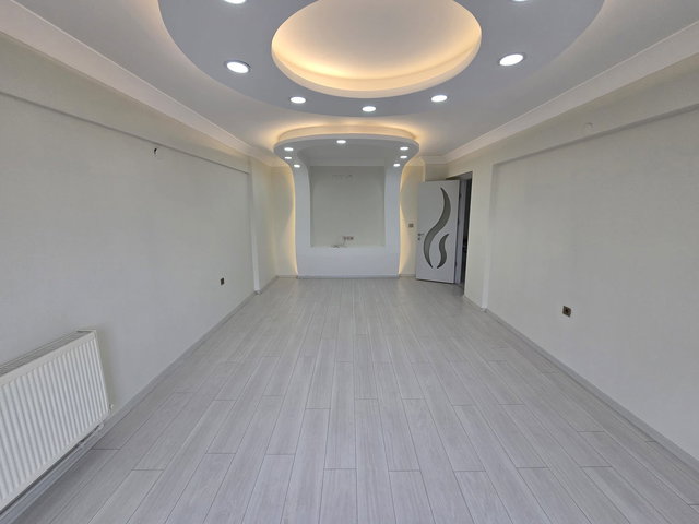 BUCA ÇAMLIKULE MAH SITE IÇINDE 150 M2 ARA KAT ASANSÖRLÜ KIRALIK DAIRE