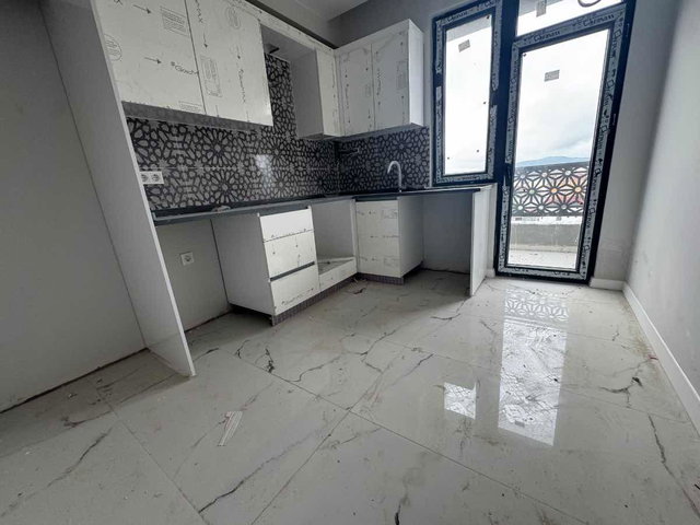SULTANBEYLİ ORHANGAZİ'DE HAVUZLU SİTE İÇERİSİNDE KİRALIK DAİRE