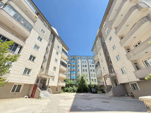 REMAX İLKE'DEN KAYAKYOLU'NDA 3+1 KIRALIK DAIRE