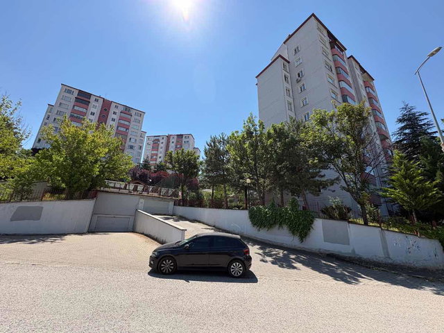 ÇANKAYA ÇIĞDEM MH EKO SITESI SATILIK UYGUN FIYAT 4+1 DAIRE