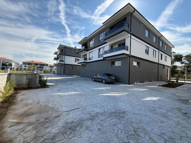 REMAX'DEN ARİFİYE FATİH MAH. 3+1  SITE IÇINDE SATILIK DAİRE