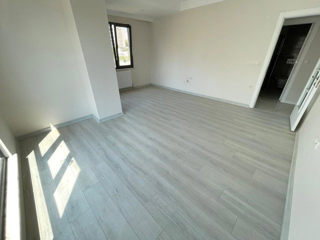 *RE/MAX*EKREM KOSTAK*OTURUMA HAZIR 2+1 | İSKANLI | E.BANYO