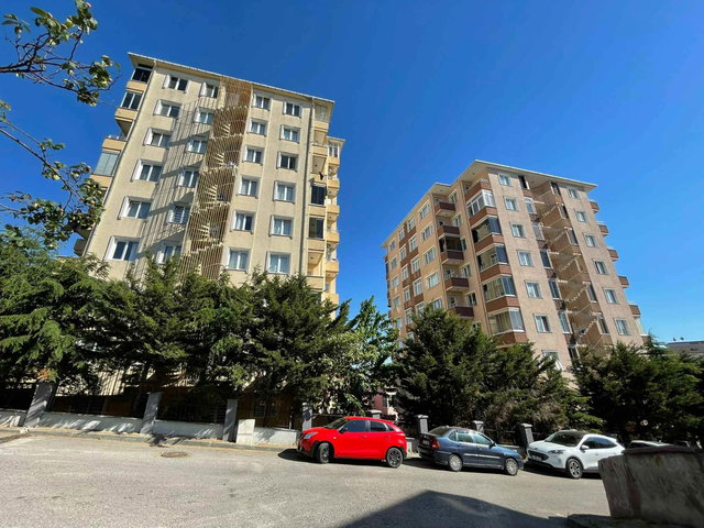 *RE/MAX*EKREM KOSTAK*MODOKO METRO YAKINI | BAHAR SITESI'NDE 2+1