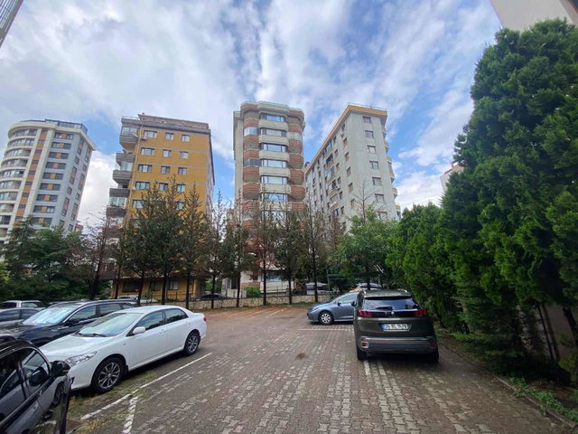 MALTEPE YALI MAHALLESİ'NDE DENİZ MANZARALI 6+2 TERAS DUBLEKS