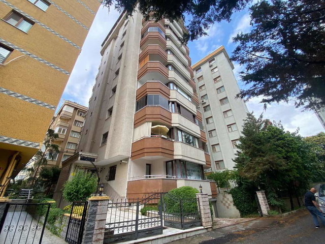 MALTEPE YALI MAHALLESİ'NDE DENİZ MANZARALI 6+2 TERAS DUBLEKS
