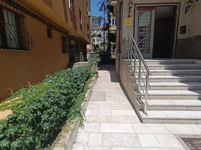 MALTEPE YALI MAHALLESİ'NDE DENİZ MANZARALI 6+2 TERAS DUBLEKS