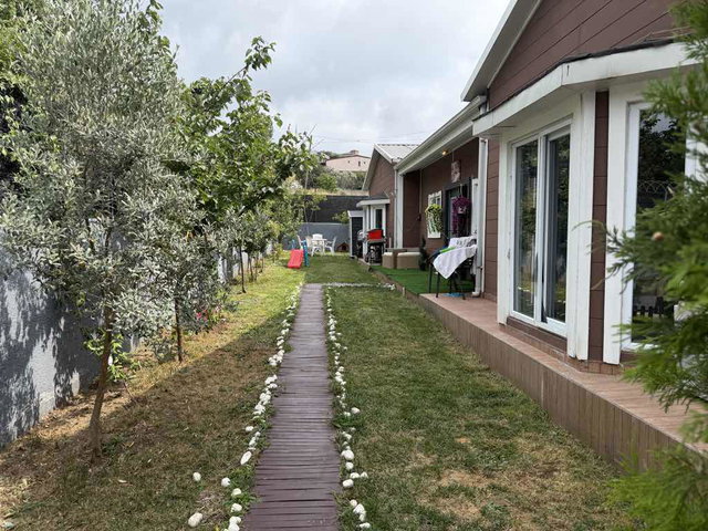BÜYÜKÇEKMECE’DE 2023 YAPIMI, EŞYALI 4+1 BAHÇE KATI VİLLA | 3 BANYO | KREDİYE UYGUN
