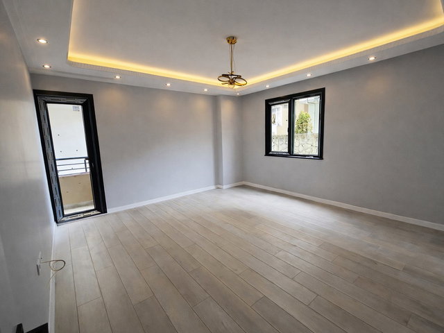 SIRASÖĞÜTLERDE MARMARAYA YAKIN 3+1 SIFIR LÜKS DAİRE