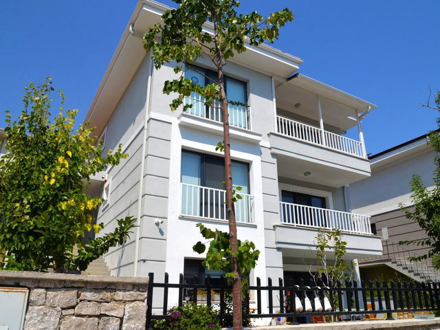 ÇANKAYA BEYTEPE BAHÇELI, MODERN DEKORASYONLU TAM MÜSTAKIL VILLA