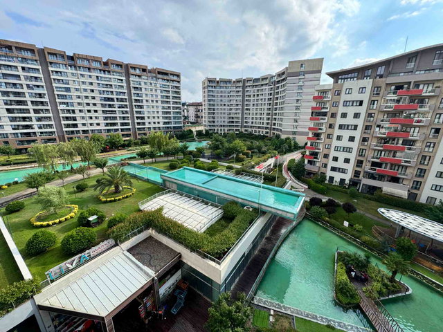 SİNPAŞ LİVA SATIŞ OFİSİ REMAX PROF SEZAİ T.SATILIK 3+1 GÖL MANZARALI BOŞ DAIRE