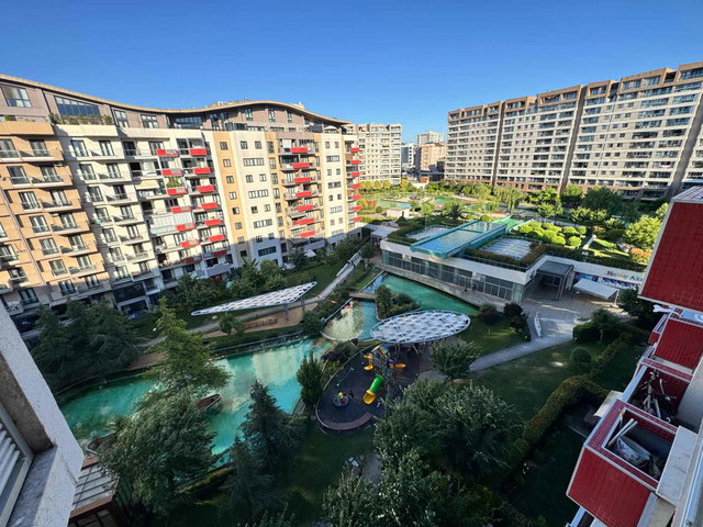 SİNPAŞ LİVA SATIŞ OFİSİ REMAX PROF SEZAİ T. SATILIK 2+1 126 M2 GÖL