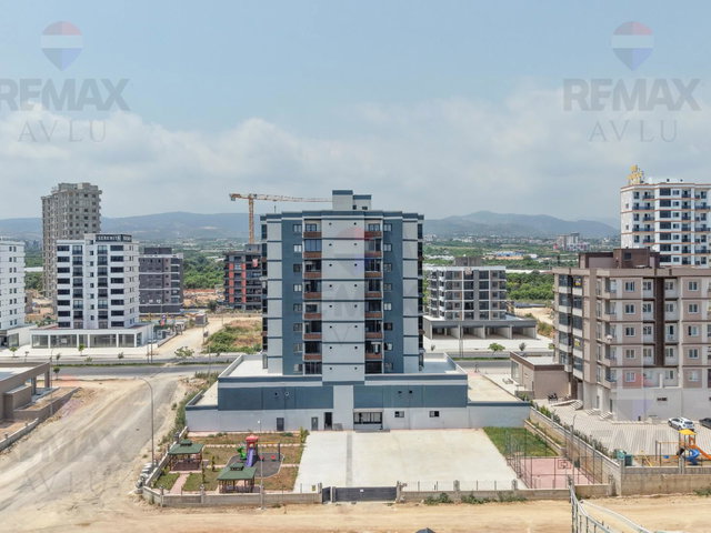 REMAX AVLU'DAN KUYULUK’TA GENİŞ KIŞ BAHÇELİ VE ÜÇ CEPHELİ SIFIR 4+1 DAİRE