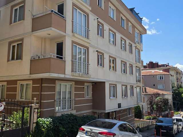 ÜMRANIYE ÇAKMAK MAH. IKBAL CADDESINE YAKIN KIRALIK  2+1 _