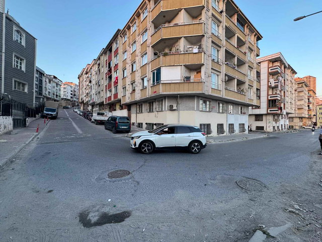ESENYURT PINAR MAHALLESINDE SATILIK BAKIMLI 3+1 YÜKSEK GIRIŞ DAIRE