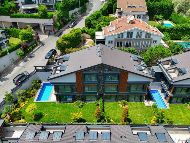ZEKERİYAKÖYDE MÜSTAKİL HAVUZLU, KAPALI OTOPARKLI SİTE İÇİNDE VİLLALAR