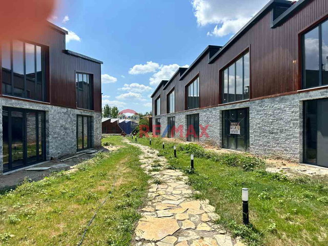 KAZ DAĞLARI SATILIK LOFT VILLA YENI BAHÇELI SITE IÇI