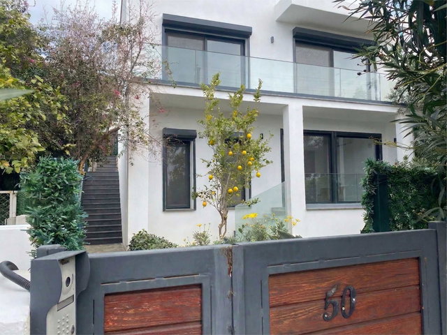 BODRUM KADIKALESİ SİTE İÇİNDE 4+1 YENİLENMİŞ MÜSTAKİL VİLLA