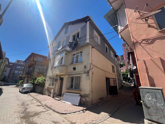 İZMİT MERKEZ ÇUKURBAĞ MAHALLESİNDE 2+1 SATILIK DAİRE