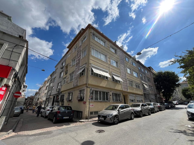GENİŞ KULLANIMLI, HARİKA KONUMDA, FERAH VE MASRAFSIZ KİRALIK 2+1