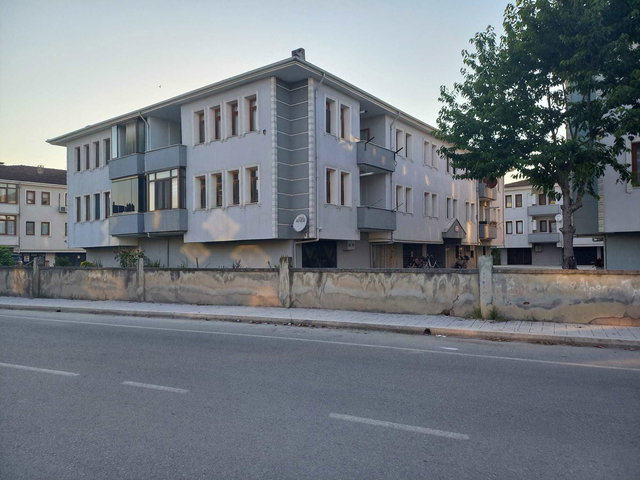 REMAX MAVI-VATAN MH ŞAFAK EVLER YOLA CEPHE ARAKAT GENIŞ BAKIMLI