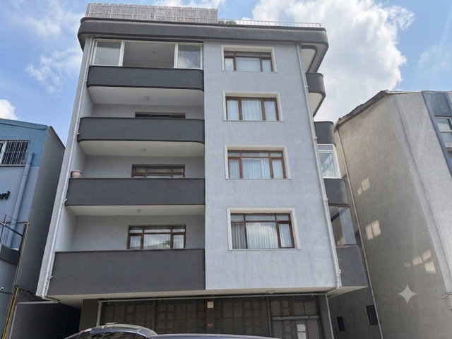 ATAŞEHİR FERHATPAŞA’DA SATILIK 3+1 | 150 M² BRÜT | 2 BANYO |4 BALKONLU | 4. KAT