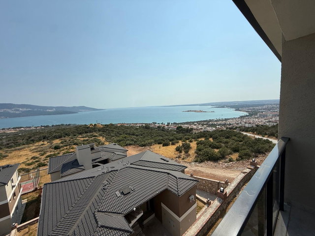 RE/MAX COOL'DAN AKBÜK AKAN DELUXE'TE  2+1 LÜKS DAİRE