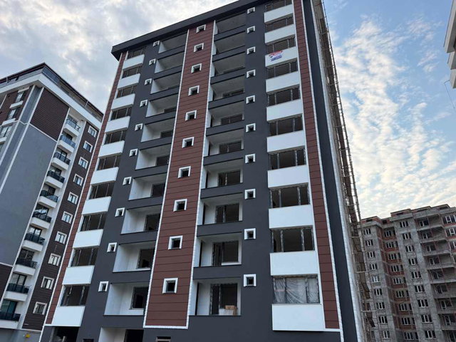 TEYYAREDÜZÜNDE DENİZ VE DOĞA MANZARALI FERAH 3+1 SATILIK DAİRE