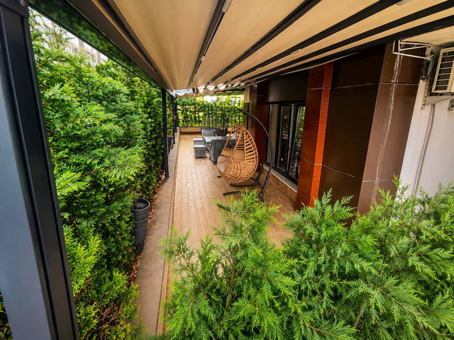 BEYLIKDÜZÜ VIRA ISTANBUL SITESI 280 M2 4+1 GENIŞ BALKON VE BAHÇELI 1. ARAKAT
