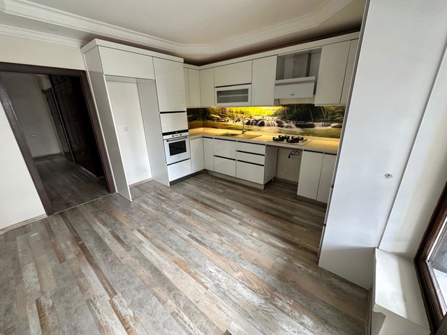 450. CADDE'DE 3+1 MANTOLAMALI BİNADA YAPILI GENİŞ DAİRE