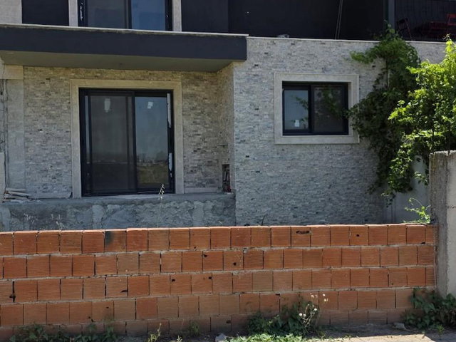 NAZİLLİ DALLICA MAHALLESİNDE4+1, 200 M²,  SATILIK NATAMAM VİLLA