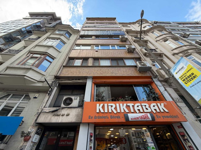 ŞİŞLİ MERKEZ'DE MERKEZİ KONUMDA SATILIK 3+1 DAİRE