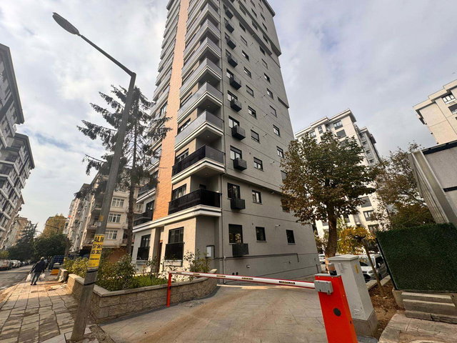KADIKÖY & SAHRAYICEDİTTE,90 M2 NET,OTOPARKLI, SIFIR 3+1 KİRALIK