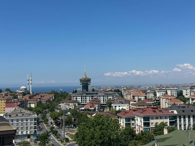 BEYLİKDÜZÜ GÜRPINAR’DA GÜNEY CEPHE 5+1 | 220 M² NET | SON KAT | BALKONLU