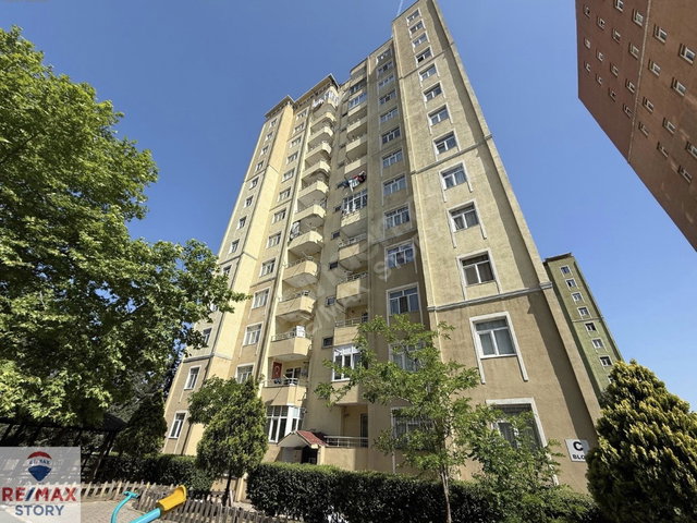 ÇAYIROVA’DA SİTE İÇİNDE 3+1 | 110 M² BRÜT | BALKONLU | KREDİYE UYGUN KİRACILI DAİRE