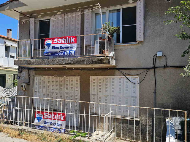 BAHÇE  İÇİNDE SATILIK 2+1 DAIRE