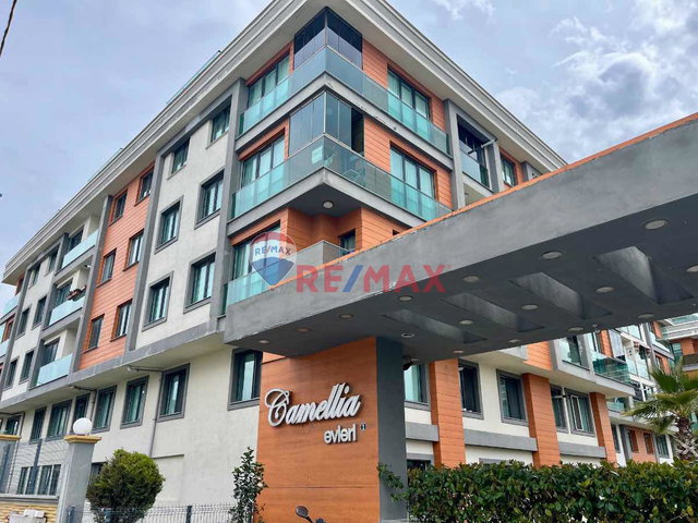REMAX GELİŞİMDEN CAMELLIA 1 EVLERİ SATILIK GENIŞ LÜKS BOŞ 3+1 DAİRE