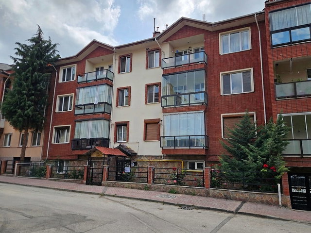 REMAX MOD'DAN BÜYÜKDERE MAH ATATÜRK BULVARI SATILIK 3+1